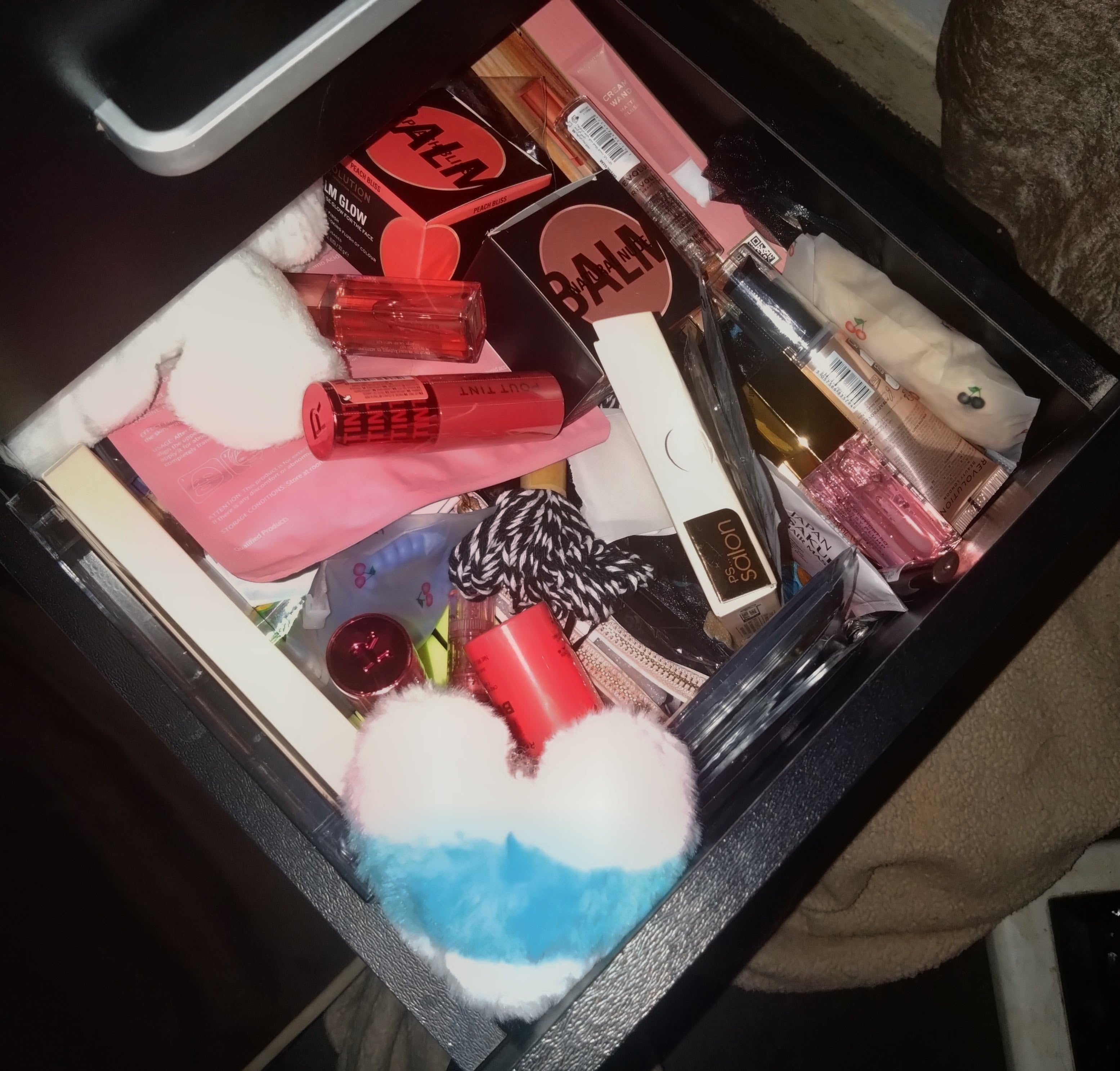 Mystery box with nails and extras ! gifts included in all purchase.